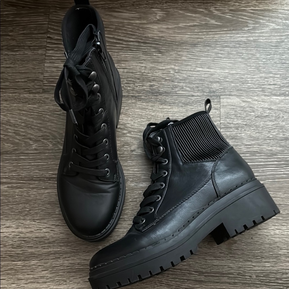 Black Combat Moto Boots with Chunky Sole